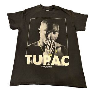 Tupac Shakur 1971-1996 Short  Graphic T-Shirt size M